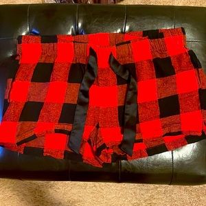 Never worn red black plaid shorts with tie